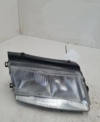Volkswagen PASSAT B5 Headlight/headlamp