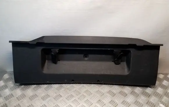 Trunk/boot sill cover protection