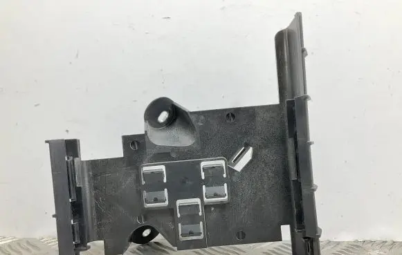 Audi Q2 - Engine control unit holder 5Q0906507F