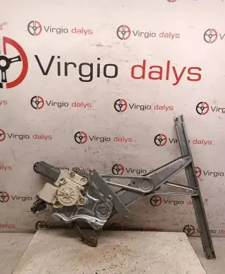 Toyota Avensis T250 Front door window regulator motor 0130822032