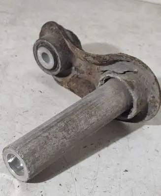 BMW 5 E60 E61 Rear axle beam mounts housing 