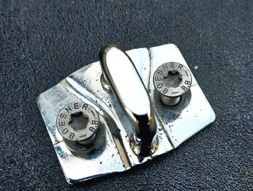 BMW 5 E60 E61 Rear door lock loop/hook striker 