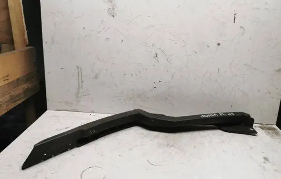 Skoda Octavia Mk2 (1Z) Front bumper mounting bracket 1z0807184