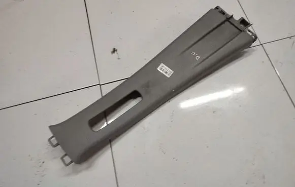 Toyota Yaris (B) pillar trim (top) 6241100060 62411-00060