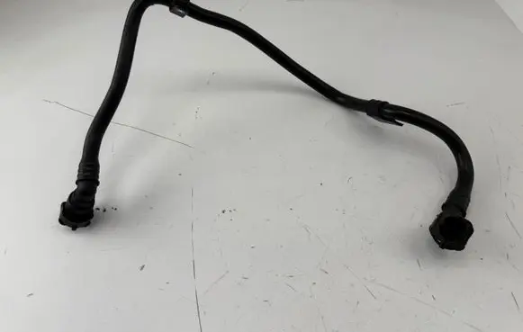 Breather/breather pipe/hose