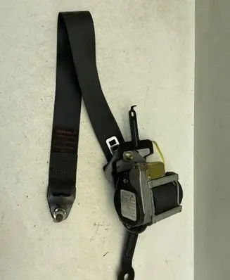 Nissan Primera Rear seatbelt 54260480