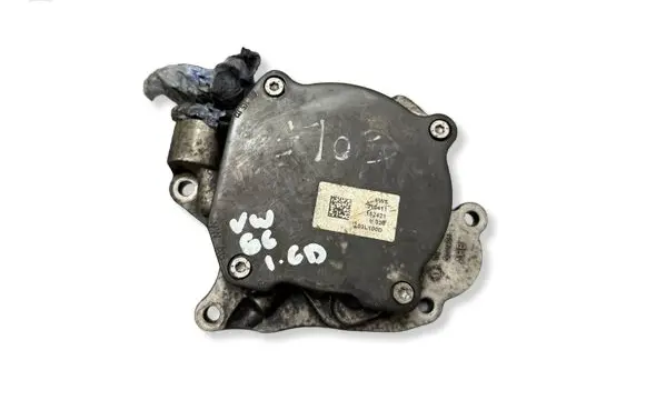Volkswagen Golf VI Vacuum pump 03L145207 A1519CD3 VE0300