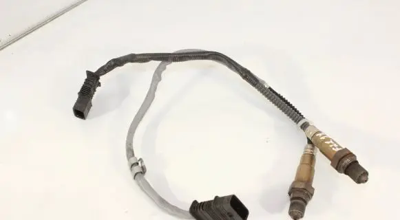 BMW 2 F22 F23 Lambda probe sensor 7589122 0258010418