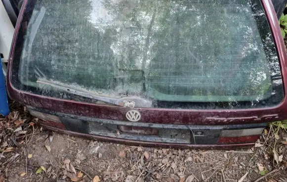Volkswagen PASSAT B3 Tailgate/trunk/boot lid