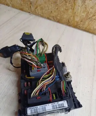 Citroen Berlingo Fuse module U118470005K BSMB5