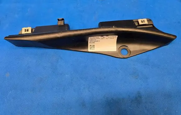 BMW 4 G22 G23 G24 G26 Air filter box cover 8273367