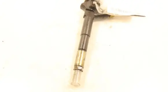 Opel Astra J Fuel injector 55567729