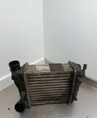 Skoda Superb B5 (3U) Intercooler radiator 8E0145805AD