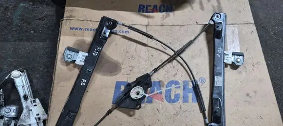 Alfa Romeo 159 Front window lifting mechanism without motor