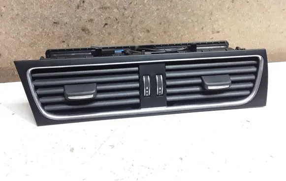 Audi A4 S4 B8 8K Dash center air vent grill 8T1820951E
