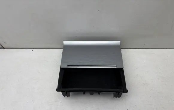 Ashtray (front)