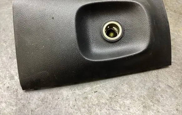 Opel Zafira C 12 V Socket (rear) 2068029 498951029