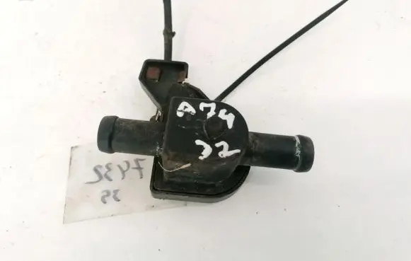 Volkswagen I LT Coolant heater control valve 171819809E