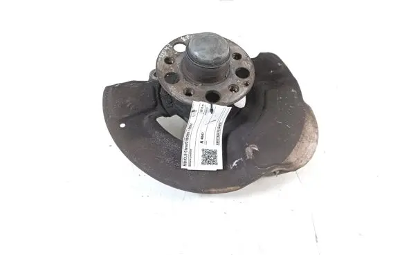 Mercedes-Benz CLS C218 X218 Front wheel hub