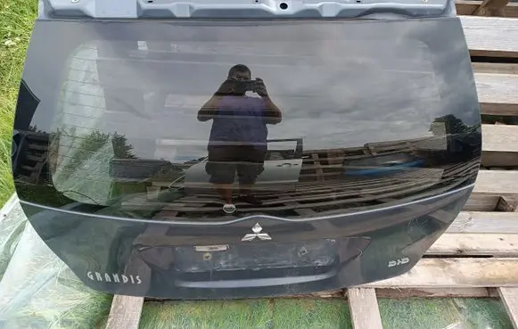 Mitsubishi Grandis Tailgate/trunk/boot lid NOCODE