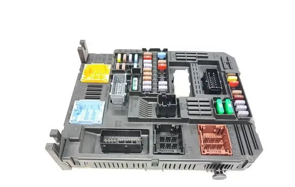 Toyota Proace Fuse module 9819855180 0761701593
