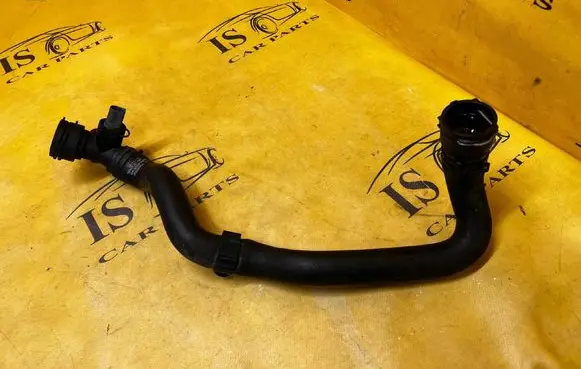 Porsche Macan (95B) Engine coolant pipe/hose 95B121109F