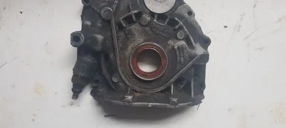 Audi A6 S6 C4 4A Oil pump 074115109B