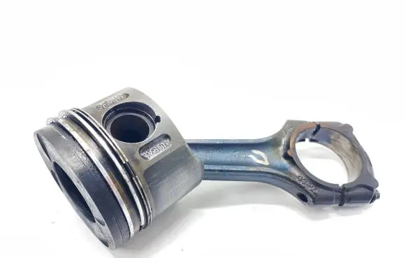 Mercedes-Benz Vito Viano W639 Piston with connecting rod 8854a