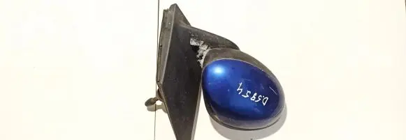 Toyota Aygo AB10 Front door electric wing mirror