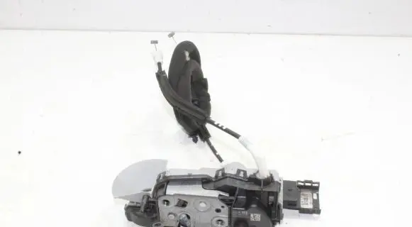 Peugeot RCZ Front door lock PSA184172