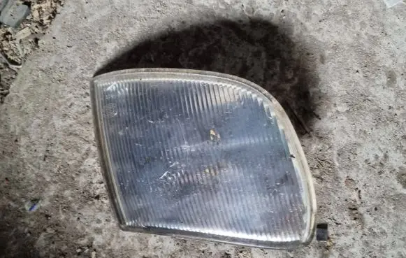 Volkswagen PASSAT B4 Front indicator light 4441