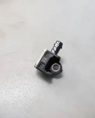 Skoda Fabia Mk2 (5J) Airbag deployment crash/impact sensor 2H0959351 100823204