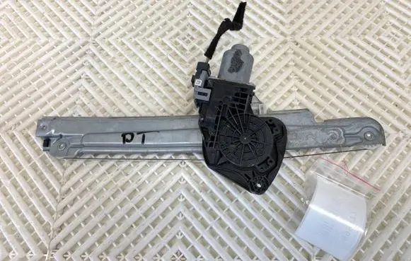 Citroen DS5 Rear door window regulator with motor 