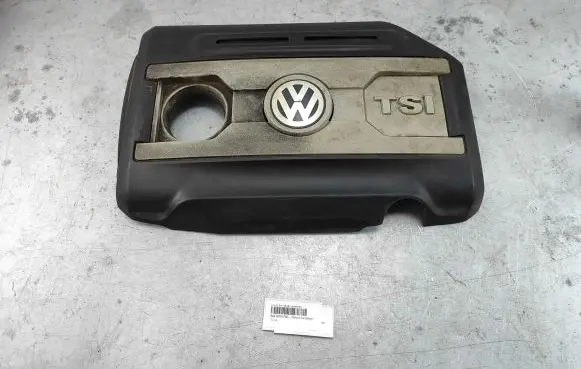 Volkswagen PASSAT CC Engine cover (trim) 06J103925BG