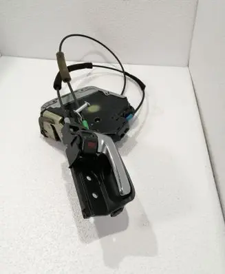 Toyota Avensis T250 Rear door lock 50594A2