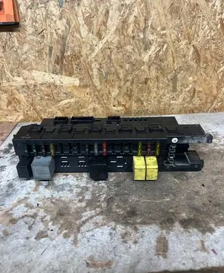 Mercedes-Benz E W211 Comfort/convenience module 2035450701 5DK00797420