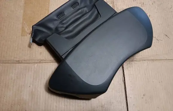 Steering wheel column trim