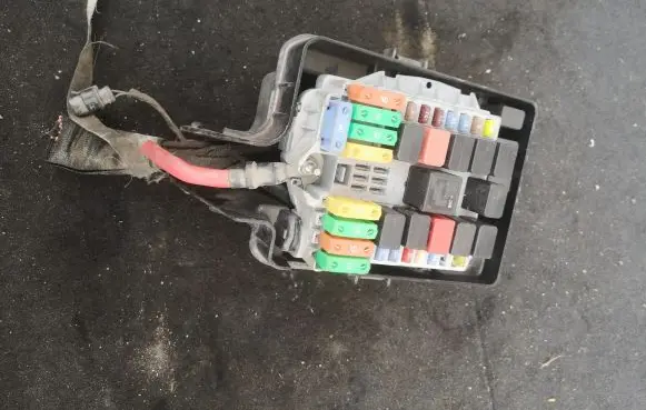 Iveco Daily 35.8 - 9 Fuse module