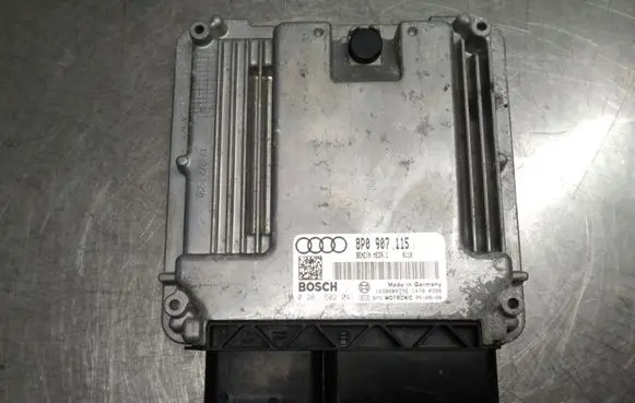 Audi A3 S3 8P Engine control unit/module 8P0907115 0261S02041