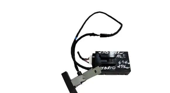 Mitsubishi Outlander Other devices 8637B815 10137457 R05100504