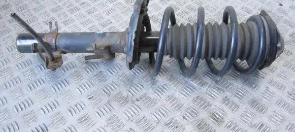 Nissan X-Trail T32 Front shock absorber with coil spring