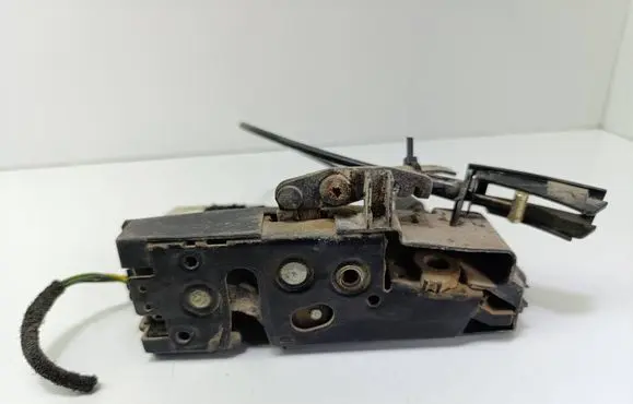 Volkswagen Sharan Rear door lock 