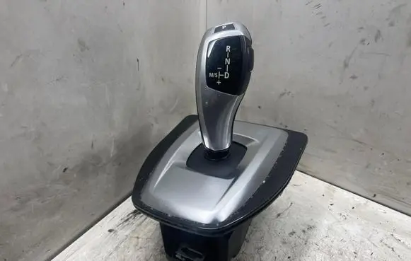 BMW 5 E60 E61 Gear selector 915975101