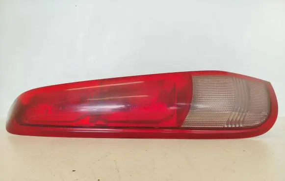 Nissan X-Trail T30 Rear/tail lights E139917
