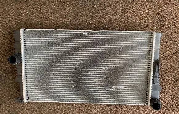 BMW 1 F20 F21 Coolant radiator 7600511