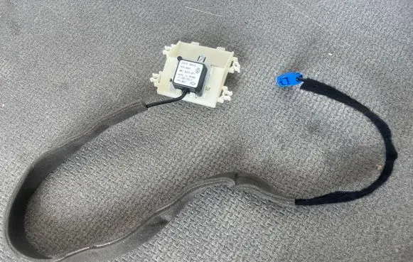 Renault Clio IV Aerial antenna amplifier 259759661R R16A841
