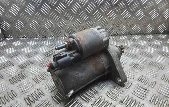 Volkswagen PASSAT B6 Starter motor 0AM911023B TS12ER20