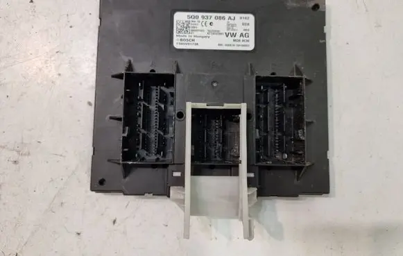 Volkswagen PASSAT B8 Comfort/convenience module 5Q0937086AJ F005V01738