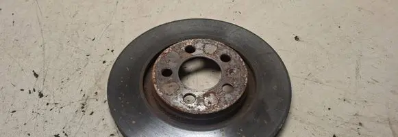 Volkswagen Golf IV Front brake disc