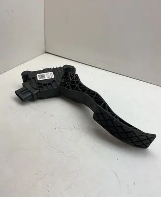 Volkswagen Golf VII Accelerator throttle pedal 5Q1723503H